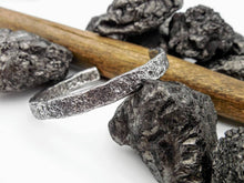 Load image into Gallery viewer, Stone hammered stainless steel bracelet