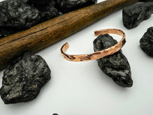 Load image into Gallery viewer, Hand forged hammered copper cuff bracelet