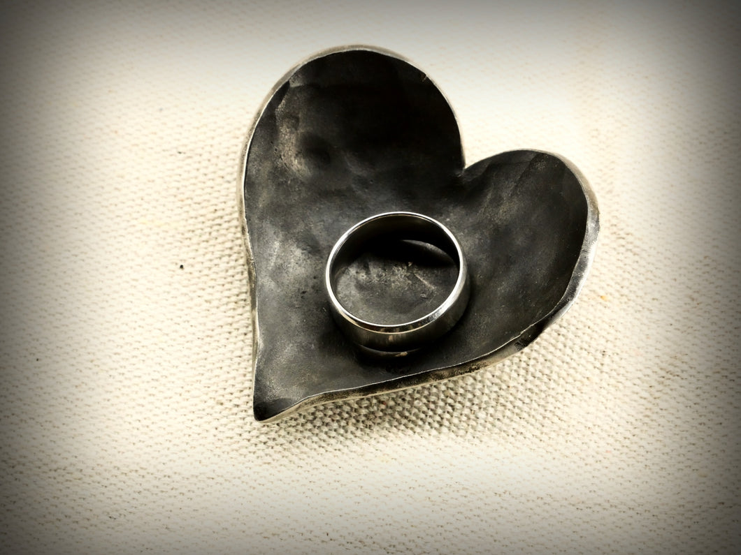 Heart ring dish forged from stainless steel - Small