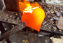 Load image into Gallery viewer, Heart ring dish forged from stainless steel - Small
